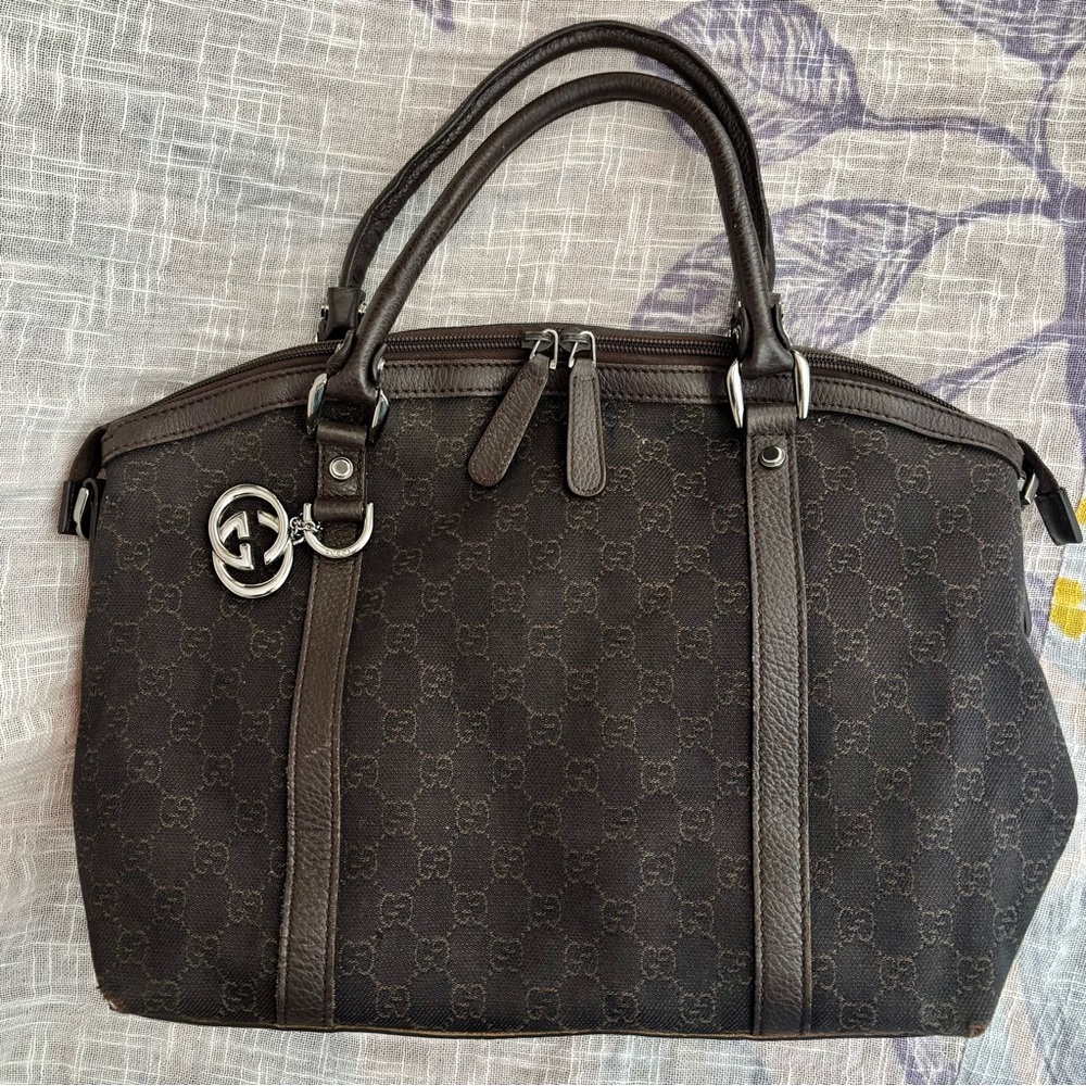 Gucci Canvas sukey charm 341503 leather trim zip up dome satchel